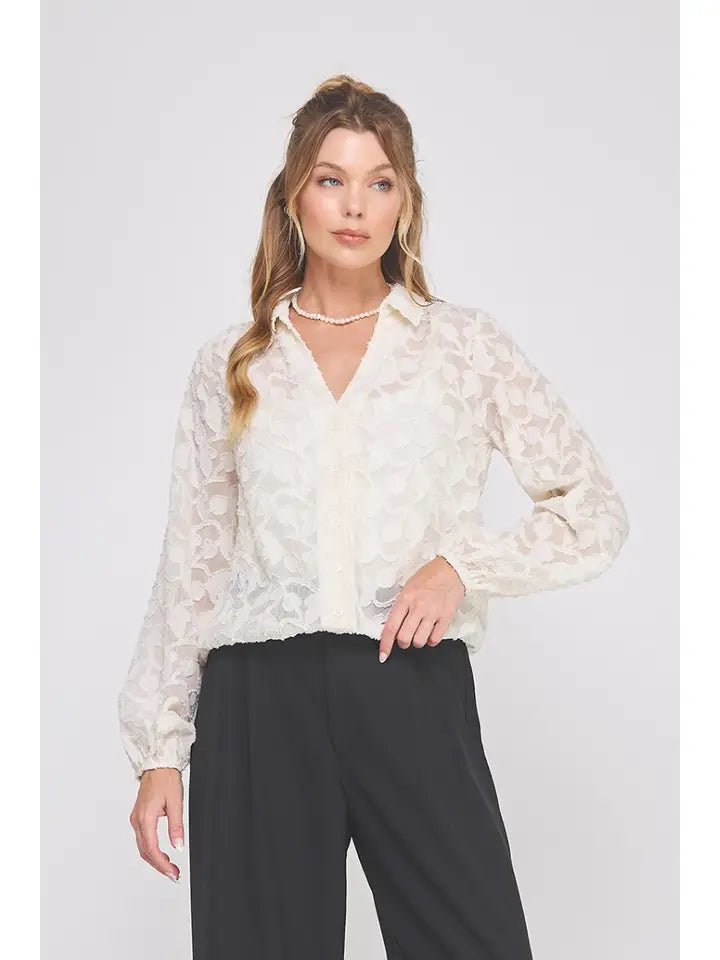 <p>Refined Basics<br/>Signature Silhouettes</p>